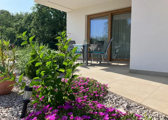 Apartment Oblica-Beautiful New, Well Equipped Apartment