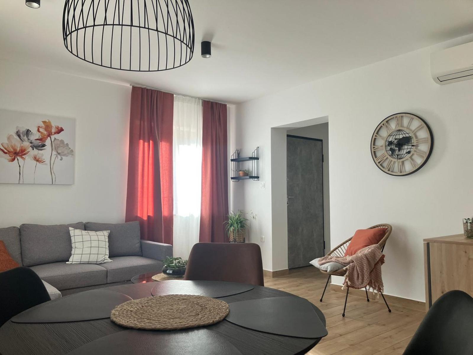 Apartman Oblica-beautiful New, Well Equipped